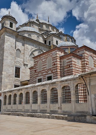 Istanbul    <em>(Mosquée Fatih camii) </em>  |   22  /  33    |